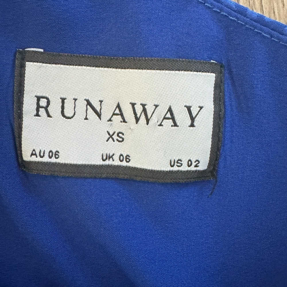 Runaway the Label Monrow Cut-out Dress in Sapphire - Picture 6 of 7